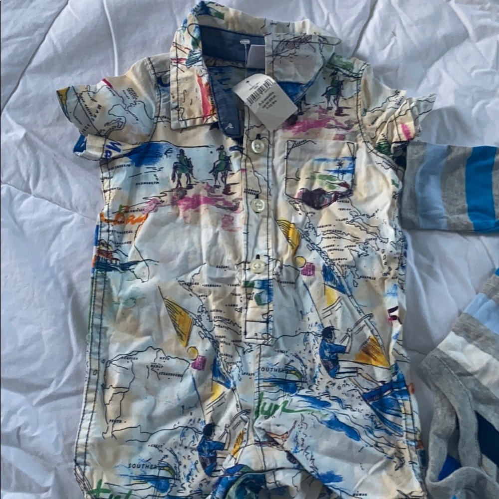 2 pack Gap 0-3 mo romper and bodysuit